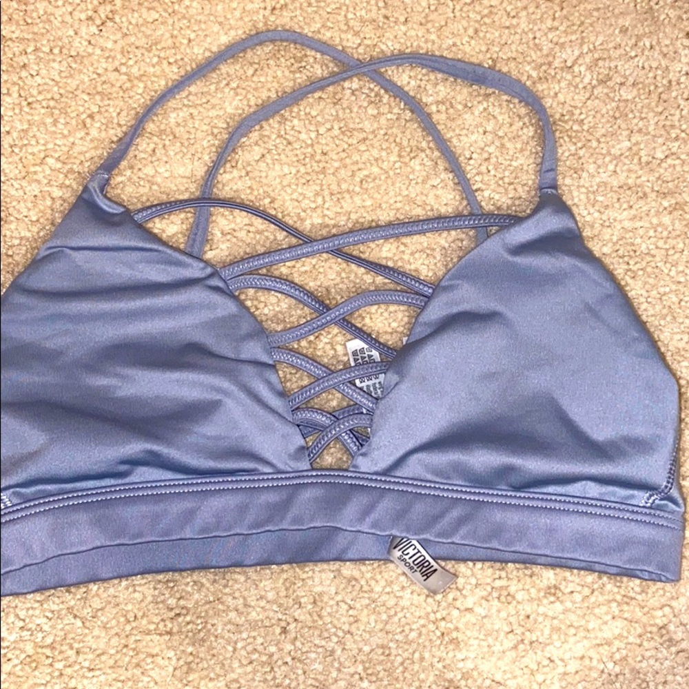 sports bra